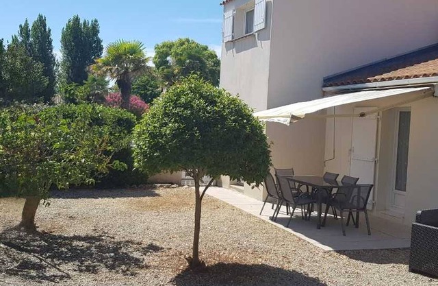 Quiet holiday home, near beach, WiFi, pets allowed