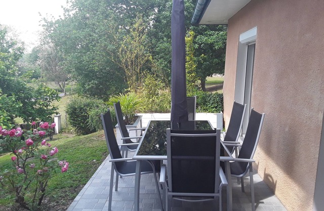 Quiet house with swimming pool - 20 km from the beaches