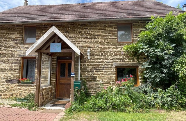 Quiet house in the heart of Normandy with spa