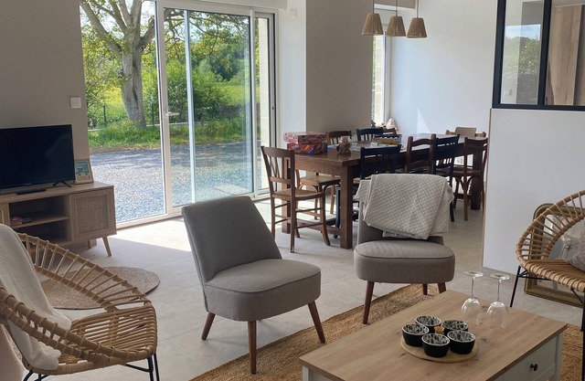 Quiet house near landing beaches