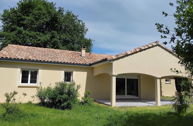 Quiet house near ROCAMADOUR, CARENNAC, LOUBRESSAC, COLLONGE, BEAULIEU/D