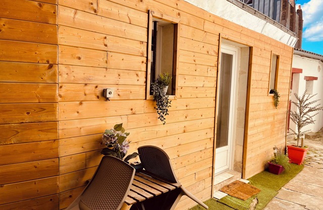 Quiet little house in the center of town