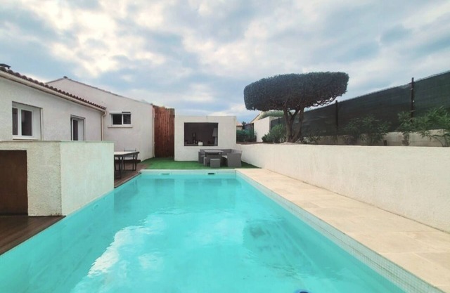 Quiet location amidst vineyards with private pool and summer kitchen 2 bedrooms
