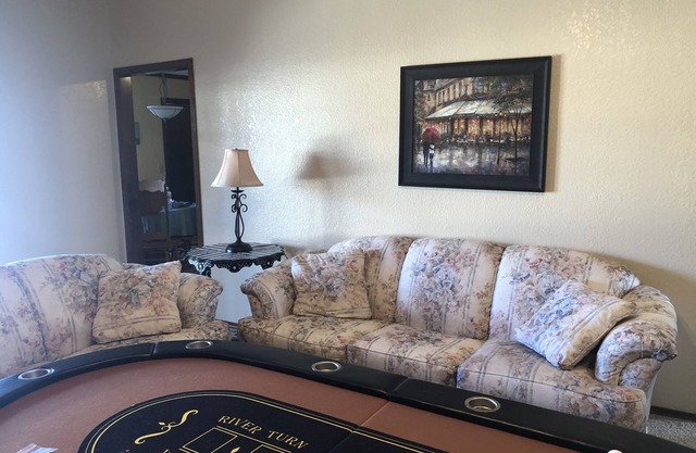 Quiet neighborhood - three bedroom home with games