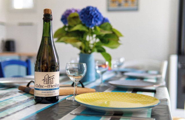 Quiet Spacious House 984 ft from the beach