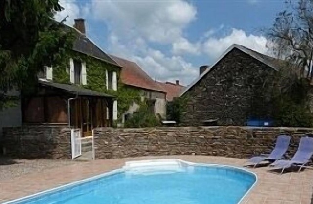 Quiet vacation hideaway with private heated pool, spa, sauna