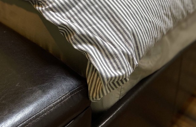 Quite private rooms w/bathroom — super close to Hayward airport