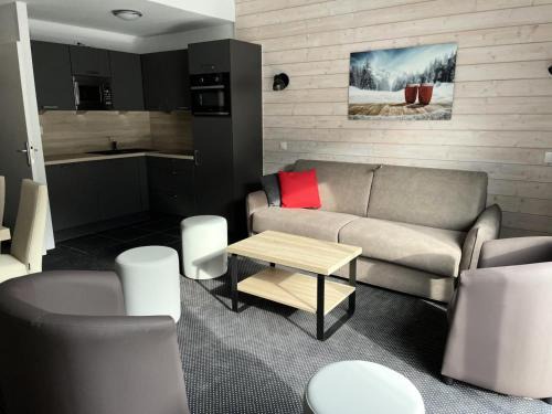 Résidence Le Portillo - Piscine - 2 Pièces pour 8 Personnes MAE-6133