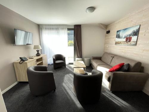 Résidence Le Portillo - Piscine - 3 Pièces pour 8 Personnes MAE-6153