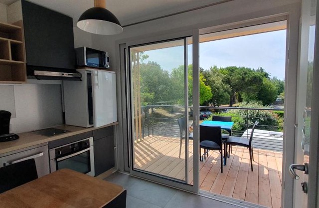 Résidence Salamandre - Maison Bois Cosy Calme avec parking pour 4 à 10 pers idéal couples et familles à 500m de la plage à Saint-Marc-sur-mer