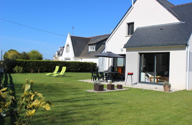 Raguenes, walking distance to the beach, near Trévignon and Pont Aven, furnished tourist accommodation *.