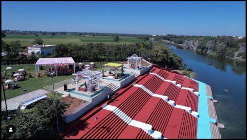 Raj Vasa Resort