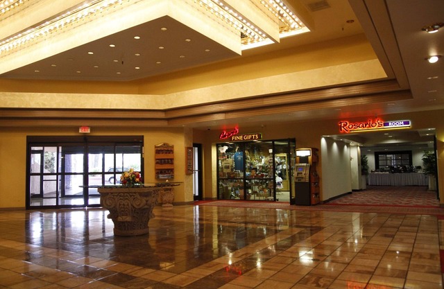 Ramada by Wyndham Viscount Suites Tucson East