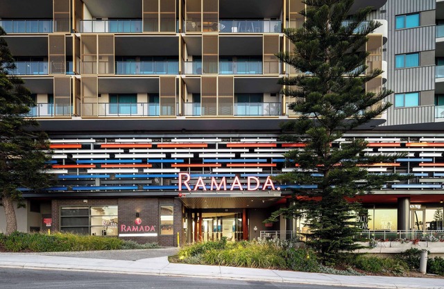 Ramada VetroBlu Scarborough Beach