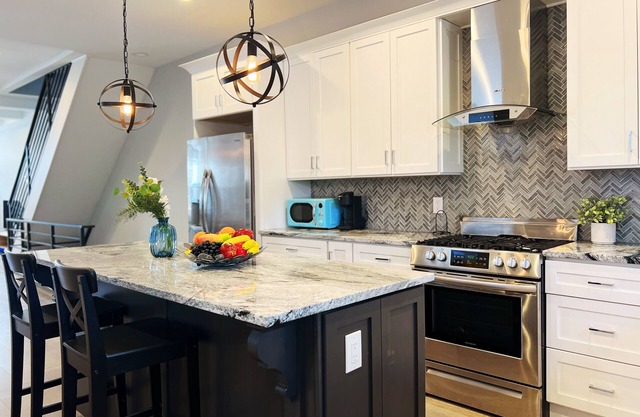 Ramblei near SJU & CHOP/8-Bedroom House