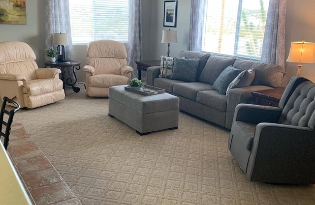 Rare-4 Bedroom House, Fam friendly, Meadview/Grand Canyon West/Skywalk/Lake Mead