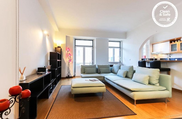 Rato Elegant by Homing