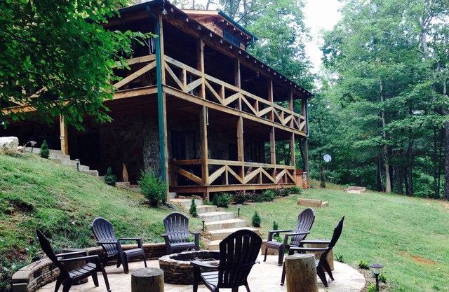 Real Log Cabin Blue Ridge GA Family & Couples Getaway with fireplaces & hottub