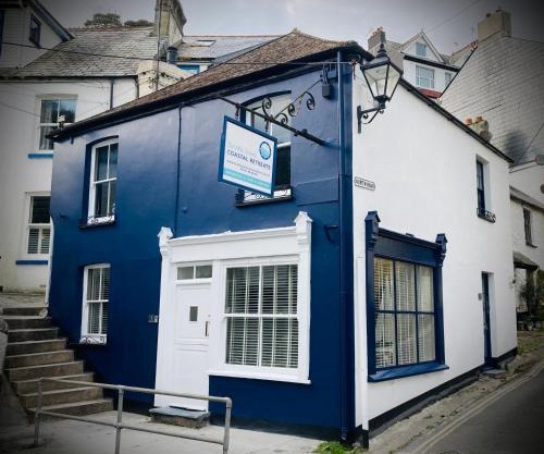 Recently On BBC 1s BEYOND PARADISE - Prospect House is TWO PRIVATE APARTMENTS in this 17th CENTURY COTTAGE - Apartment 2 has a KIDS CABIN BUNK ROOM - Book both apartments for ONE LARGE HOUSE with Connecting Door In Lobby - PUBLIC PARKING OUTSIDE