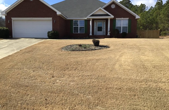 Recently Reduced!Masters rental. 4 BR 2800 sq ft home, just 5 mi from Masters
