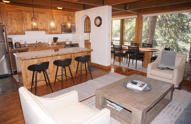 Recently Remodeled including new appliances - River Location (203187-4499)