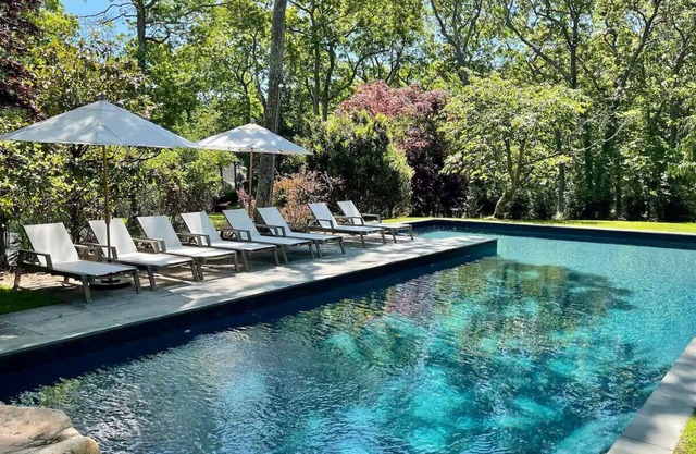 Recently Renovated Designers Oasis in East Hampton, Close to Beaches, Great.