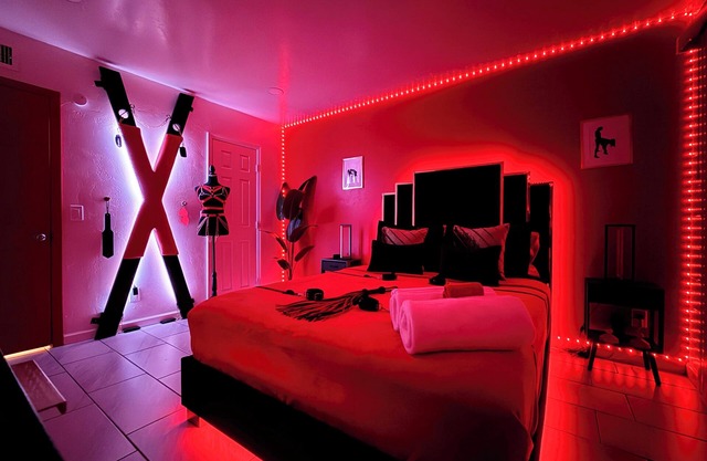 Red Chamber | Tucson’s Top Romantic Hot Tub Escape