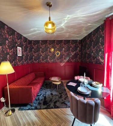 RED SPARROW -T2 avec jacuzzi