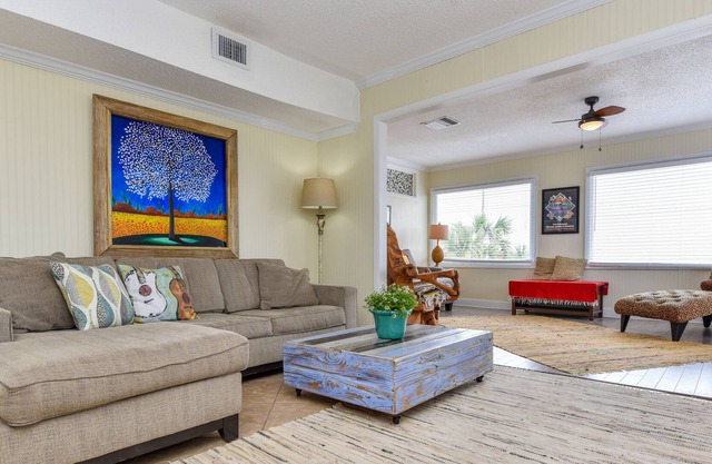 REDFISH Gulf view*** POOL*** steps from the beach on E. Gorrie Dr.
