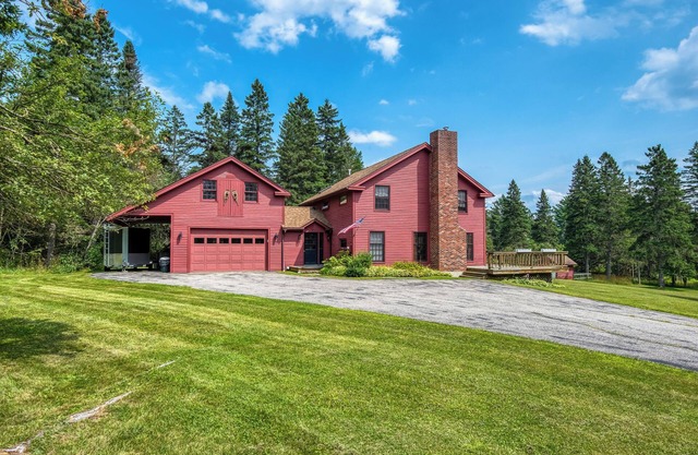 Reef's Rangeley Lodge - great amenities, including hot tub!