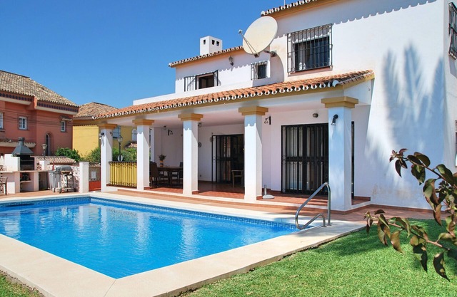 Ref: 325 Villa Elena - Large villa with private Pool