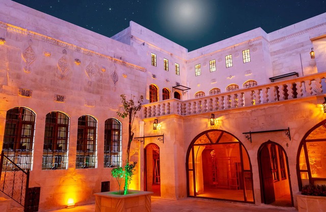 Reji Boutique Hotel