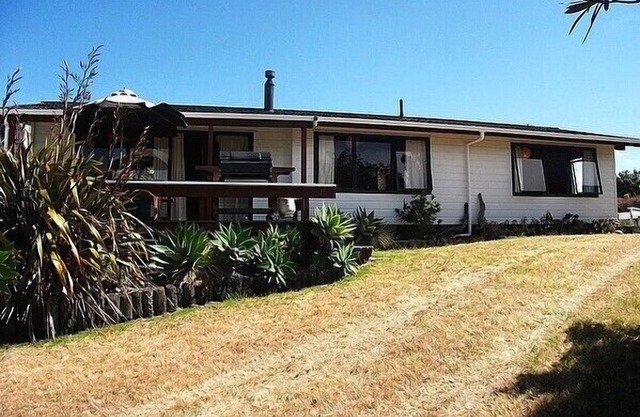 Relax at Pauanui - Pauanui Holiday Home