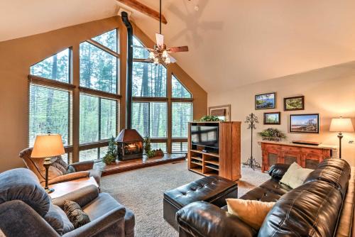 Relax Fireside! Peaceful Forest Haven in Prescott