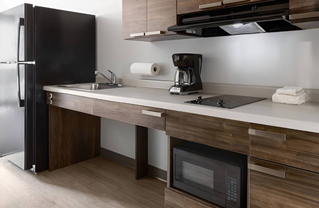 Relax in a Room Designed for Comfort and Cleanliness - 3 Units with Full Kitchen