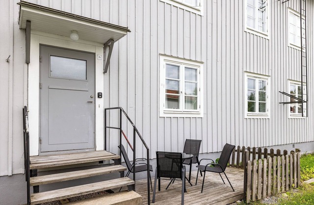 Relax in peaceful and sunny Marmaverken apartment