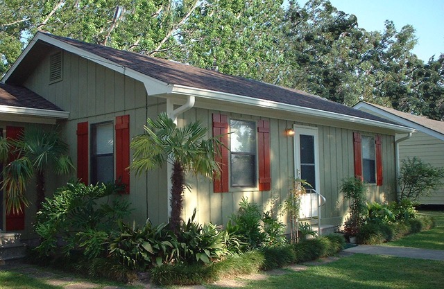 Relax in the Comfort Of Your Private Guest House.