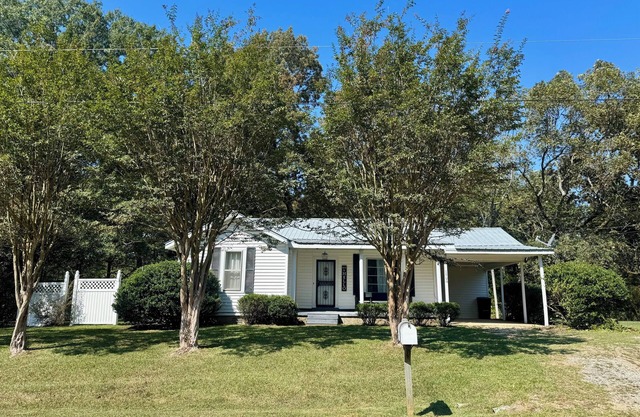 Relax & Unwind in a Charming 2BR Home with Golf Course Views!