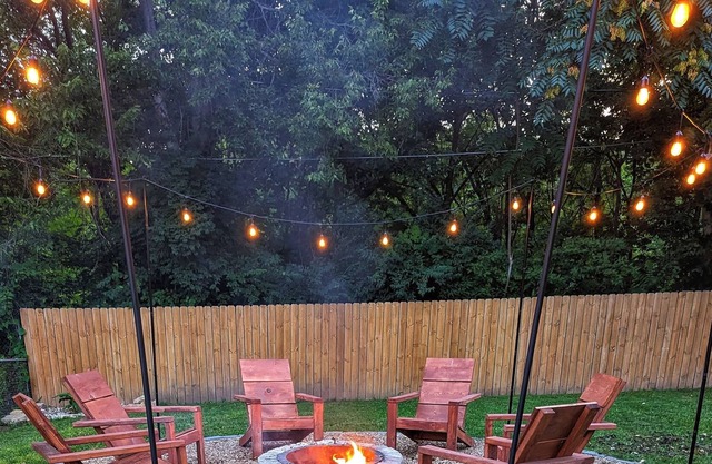 Relaxing! 5mins from downtown, 10 from Arrowhead! w/firepit, historic area!