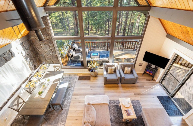 Relaxing A-Frame with view of the Pines
