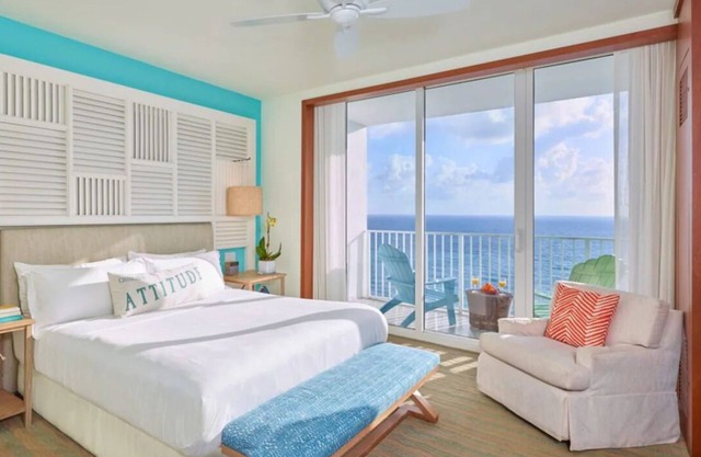 Relaxing Beachfront Room with Outdoor Pool and Near Oceanwalk Mall