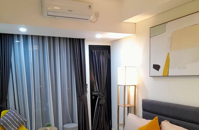 Relaxing place with sea view at Pollux Habibie A2 2502