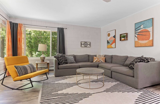 Relaxing River Retreat Near Mom’s Beach | Patio