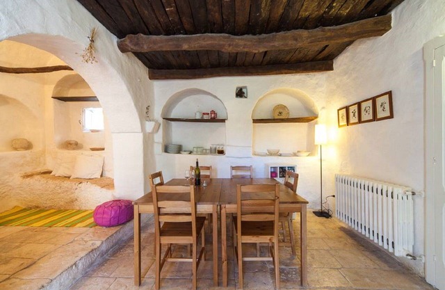 Relaxing Trullo -nOriginal and comfortable trullo in Valle d'Itria Puglia