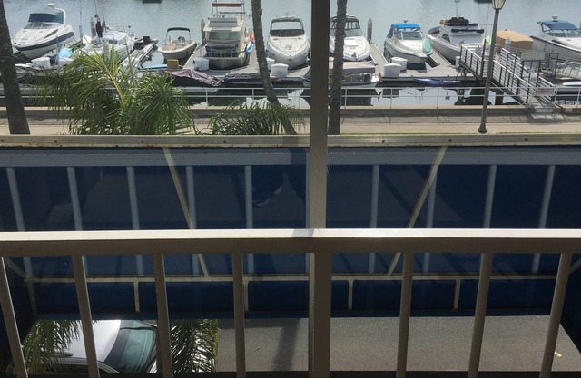 Relaxing Water View Condo just blocks away from Belmont Shore and Naples Canal