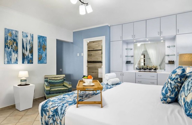 Remodeled 3BR2BA ~ Cozy ~ Central ~ Private Pool!