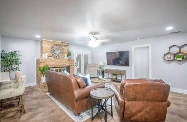 REMODELED Family/Pet Friendly 3/2 Home in WF. TX