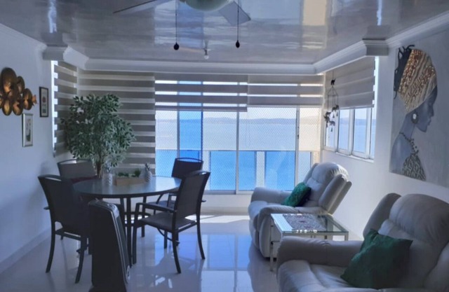 Remodeled Gorgeous Apartment on Beach