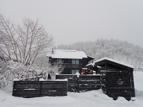 REN HANARE Hakuba