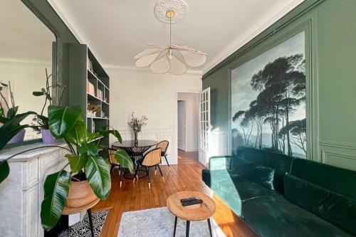 Renewed and well-decorated apartment in Paris 12th